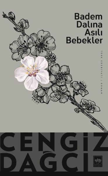 Badem Dalına Asılı Bebekler